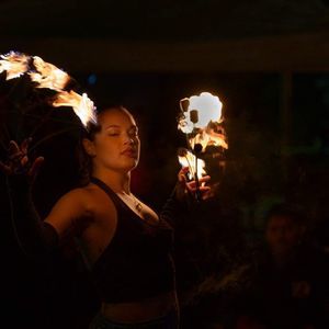 Meet your Posher, Cyrena